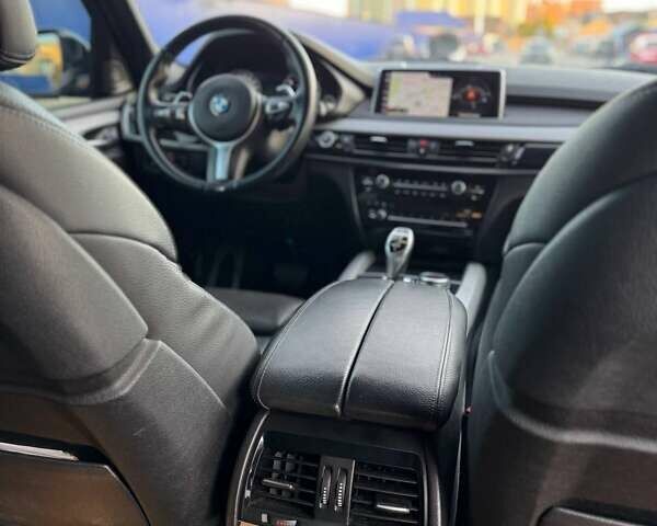 Серый БМВ Х5, объемом двигателя 2.99 л и пробегом 299 тыс. км за 28800 $, фото 32 на Automoto.ua