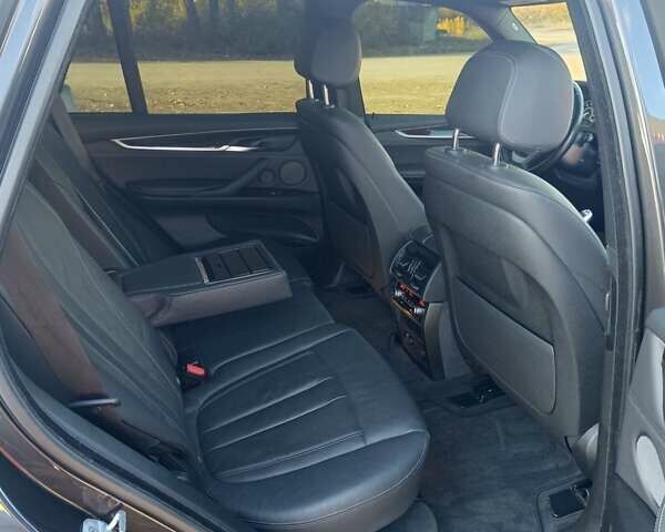 Серый БМВ Х5, объемом двигателя 2.99 л и пробегом 228 тыс. км за 27999 $, фото 3 на Automoto.ua