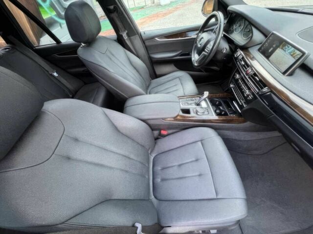 Серый БМВ Х5, объемом двигателя 3 л и пробегом 67 тыс. км за 20500 $, фото 9 на Automoto.ua