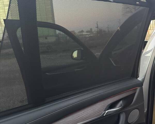 Сірий БМВ Х5, об'ємом двигуна 2.99 л та пробігом 195 тис. км за 38500 $, фото 17 на Automoto.ua