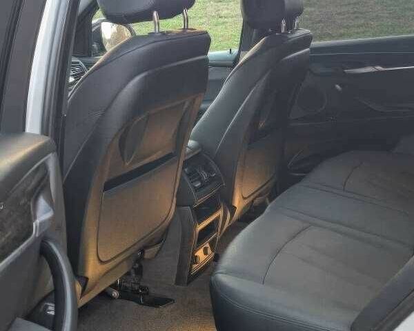 Серый БМВ Х5, объемом двигателя 3 л и пробегом 119 тыс. км за 8000 $, фото 9 на Automoto.ua