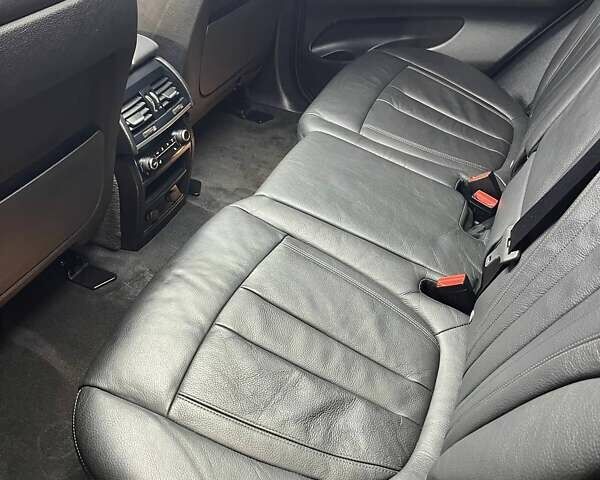 Сірий БМВ Х5, об'ємом двигуна 2.98 л та пробігом 158 тис. км за 25800 $, фото 26 на Automoto.ua