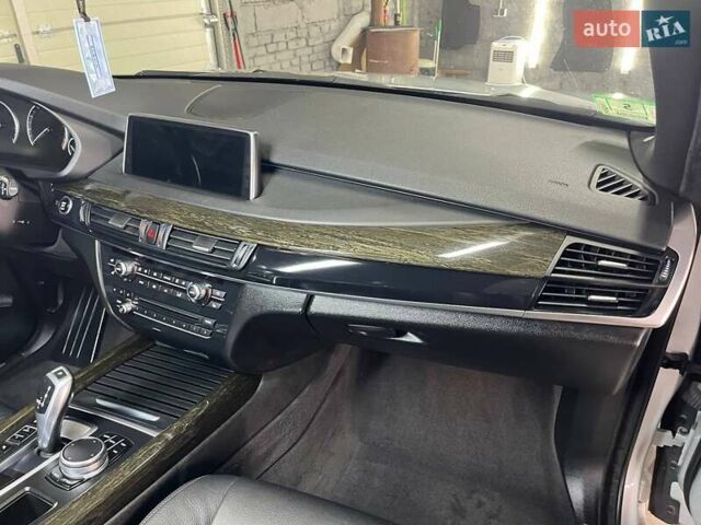 Сірий БМВ Х5, об'ємом двигуна 2.98 л та пробігом 158 тис. км за 25800 $, фото 21 на Automoto.ua