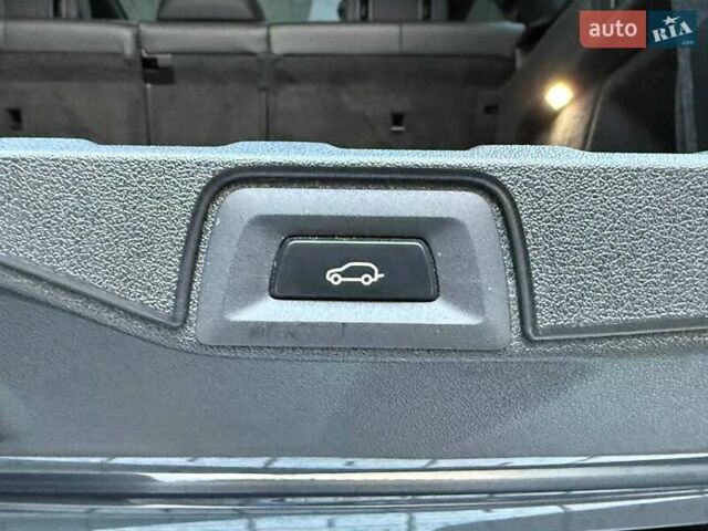 Серый БМВ Х5, объемом двигателя 3 л и пробегом 193 тыс. км за 44990 $, фото 10 на Automoto.ua