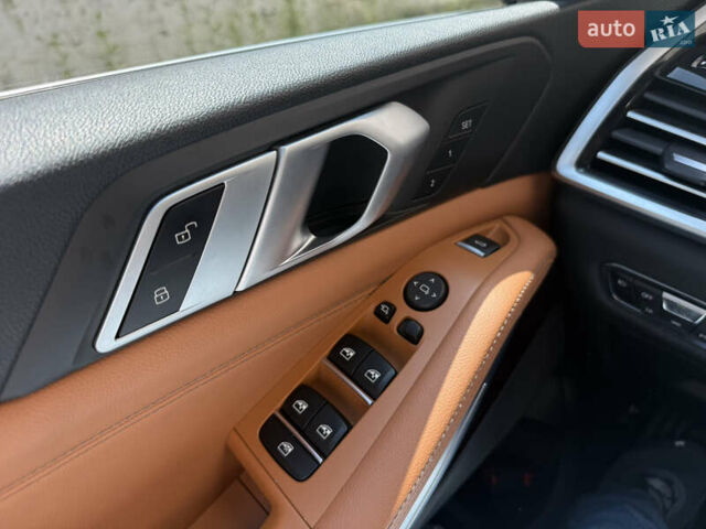 Серый БМВ Х5, объемом двигателя 3 л и пробегом 104 тыс. км за 49990 $, фото 22 на Automoto.ua