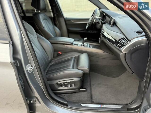 Сірий БМВ Х5, об'ємом двигуна 2.98 л та пробігом 116 тис. км за 35500 $, фото 32 на Automoto.ua