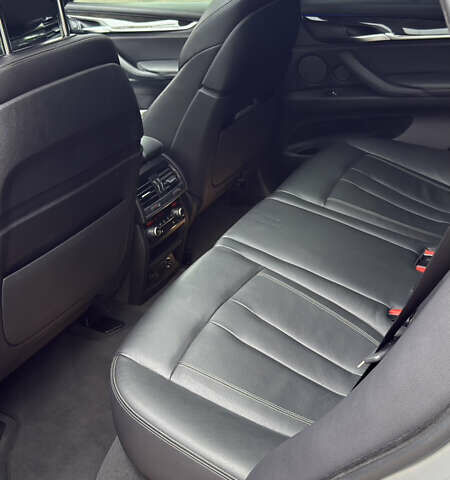 Серый БМВ Х5, объемом двигателя 4.39 л и пробегом 105 тыс. км за 38000 $, фото 19 на Automoto.ua