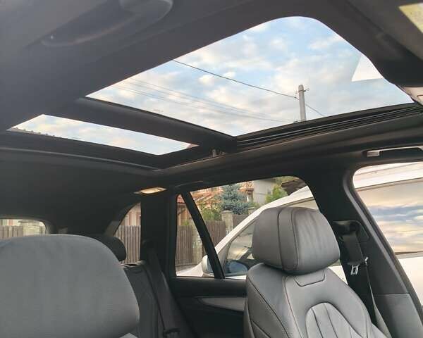 Серый БМВ Х5, объемом двигателя 2.99 л и пробегом 100 тыс. км за 42500 $, фото 13 на Automoto.ua