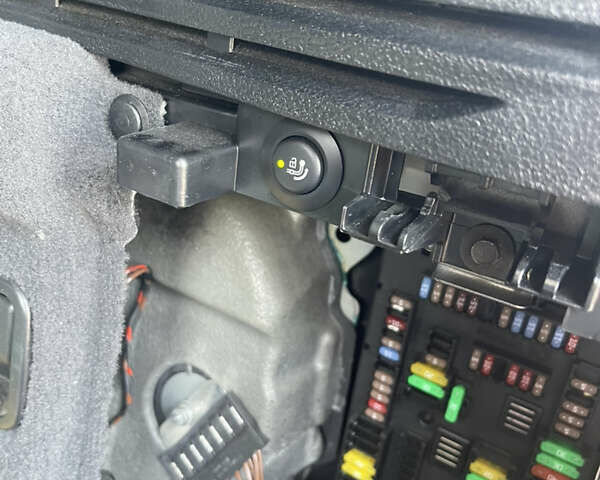 Серый БМВ Х5, объемом двигателя 2.99 л и пробегом 106 тыс. км за 50000 $, фото 25 на Automoto.ua