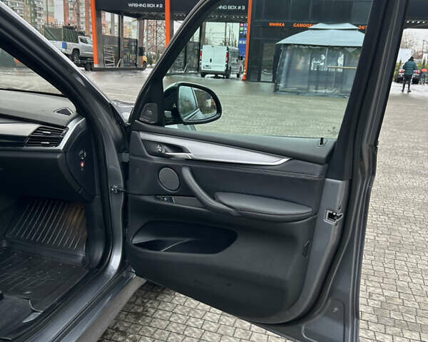 Сірий БМВ Х5, об'ємом двигуна 2.99 л та пробігом 67 тис. км за 45350 $, фото 26 на Automoto.ua
