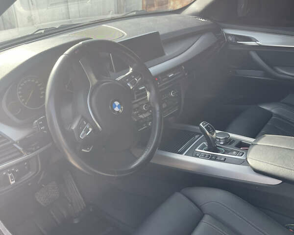 Серый БМВ Х5, объемом двигателя 2.99 л и пробегом 106 тыс. км за 50000 $, фото 17 на Automoto.ua