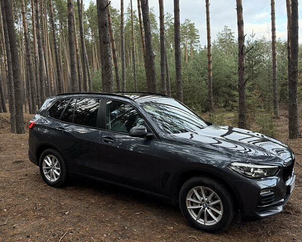 Сірий БМВ Х5, об'ємом двигуна 2.99 л та пробігом 142 тис. км за 52900 $, фото 3 на Automoto.ua