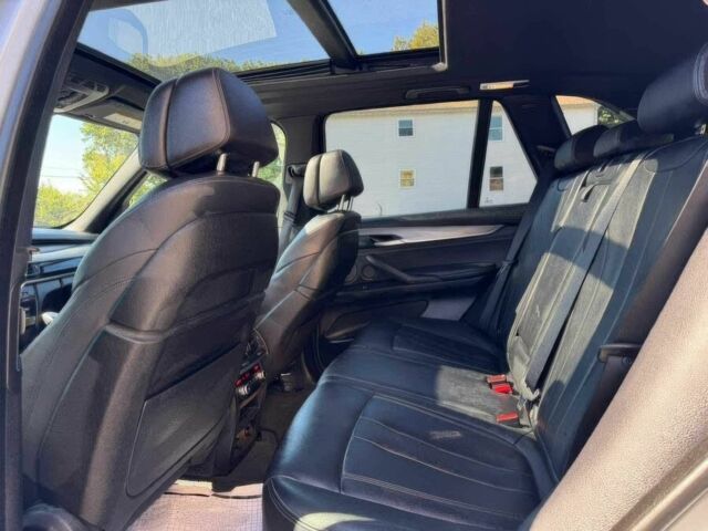 Сірий БМВ Х5, об'ємом двигуна 3 л та пробігом 34 тис. км за 9800 $, фото 10 на Automoto.ua