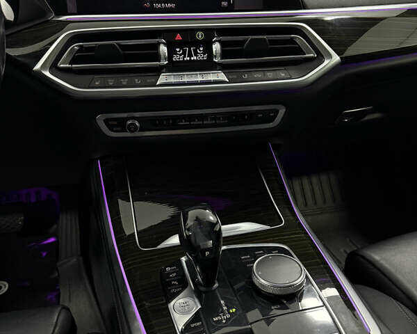 Сірий БМВ Х5, об'ємом двигуна 3 л та пробігом 139 тис. км за 46900 $, фото 23 на Automoto.ua