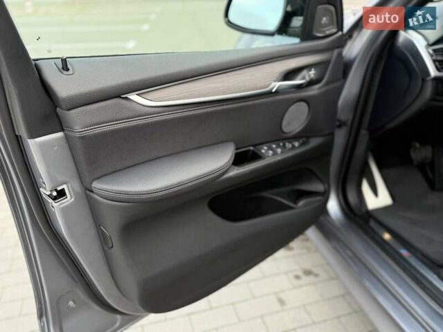 Сірий БМВ Х5, об'ємом двигуна 2.98 л та пробігом 116 тис. км за 35500 $, фото 17 на Automoto.ua