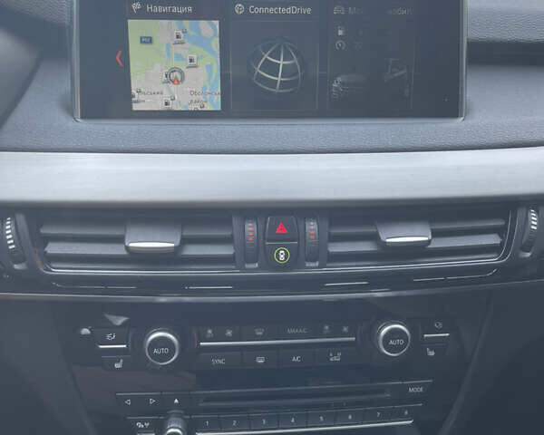 Серый БМВ Х5, объемом двигателя 2.99 л и пробегом 106 тыс. км за 50000 $, фото 27 на Automoto.ua