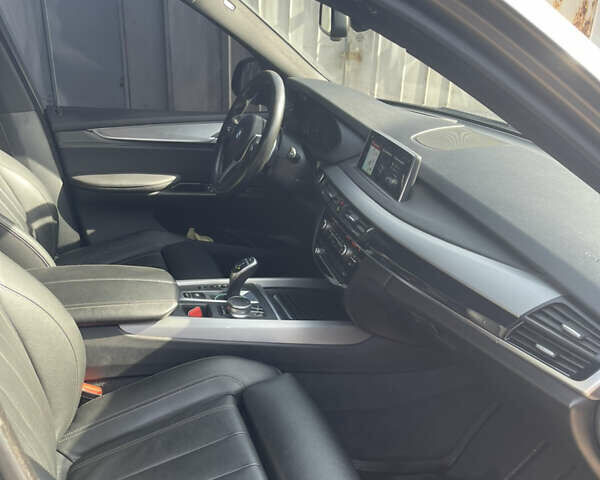 Серый БМВ Х5, объемом двигателя 2.99 л и пробегом 106 тыс. км за 50000 $, фото 21 на Automoto.ua