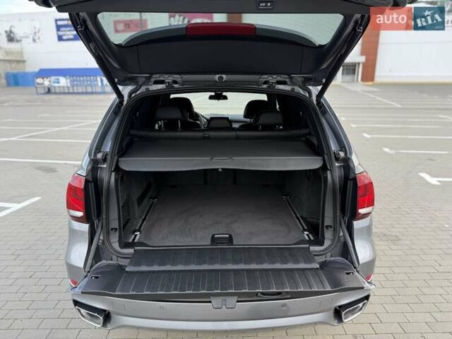 Сірий БМВ Х5, об'ємом двигуна 2.98 л та пробігом 116 тис. км за 35500 $, фото 36 на Automoto.ua