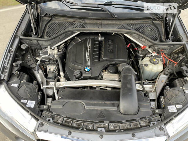 Сірий БМВ Х5, об'ємом двигуна 2.98 л та пробігом 77 тис. км за 39500 $, фото 24 на Automoto.ua