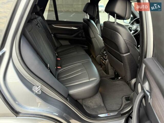 Сірий БМВ Х5, об'ємом двигуна 2.98 л та пробігом 116 тис. км за 35500 $, фото 28 на Automoto.ua