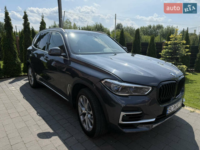 Серый БМВ Х5, объемом двигателя 3 л и пробегом 104 тыс. км за 49990 $, фото 2 на Automoto.ua