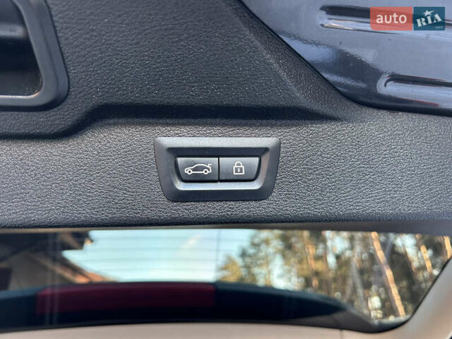 Серый БМВ Х5, объемом двигателя 2 л и пробегом 165 тыс. км за 12700 $, фото 5 на Automoto.ua