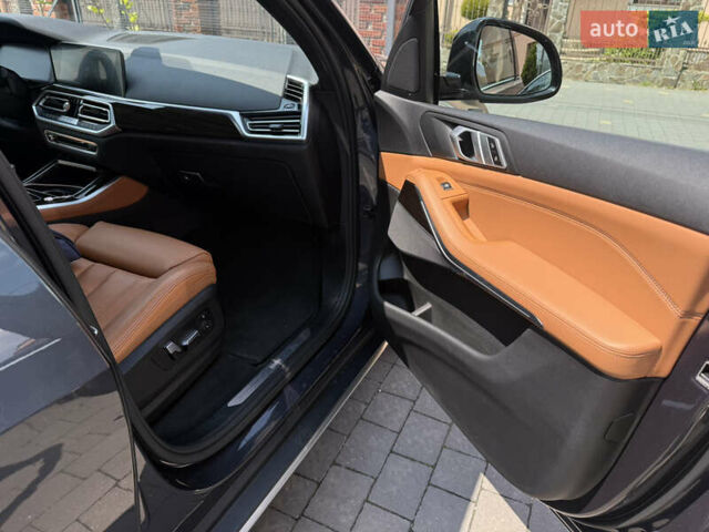 Серый БМВ Х5, объемом двигателя 3 л и пробегом 104 тыс. км за 49990 $, фото 5 на Automoto.ua