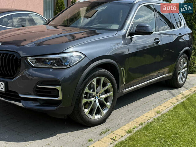 Серый БМВ Х5, объемом двигателя 3 л и пробегом 104 тыс. км за 49990 $, фото 3 на Automoto.ua