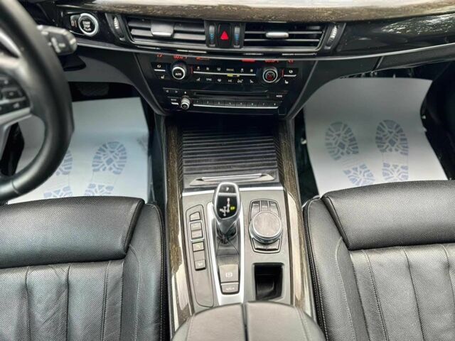 Серый БМВ Х5, объемом двигателя 3 л и пробегом 40 тыс. км за 8500 $, фото 10 на Automoto.ua