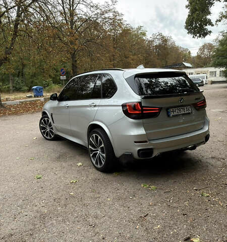 Серый БМВ Х5, объемом двигателя 4.39 л и пробегом 105 тыс. км за 38000 $, фото 4 на Automoto.ua