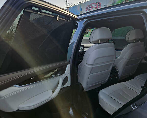 Сірий БМВ Х5, об'ємом двигуна 2.99 л та пробігом 225 тис. км за 43000 $, фото 7 на Automoto.ua