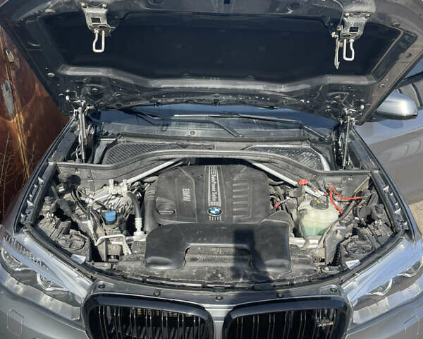 Серый БМВ Х5, объемом двигателя 2.99 л и пробегом 106 тыс. км за 50000 $, фото 16 на Automoto.ua