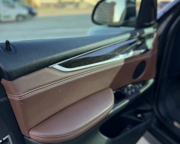 Серый БМВ Х5, объемом двигателя 2.99 л и пробегом 126 тыс. км за 37000 $, фото 12 на Automoto.ua