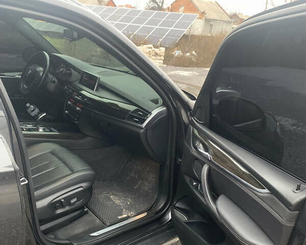 Серый БМВ Х5, объемом двигателя 2.98 л и пробегом 123 тыс. км за 25000 $, фото 6 на Automoto.ua