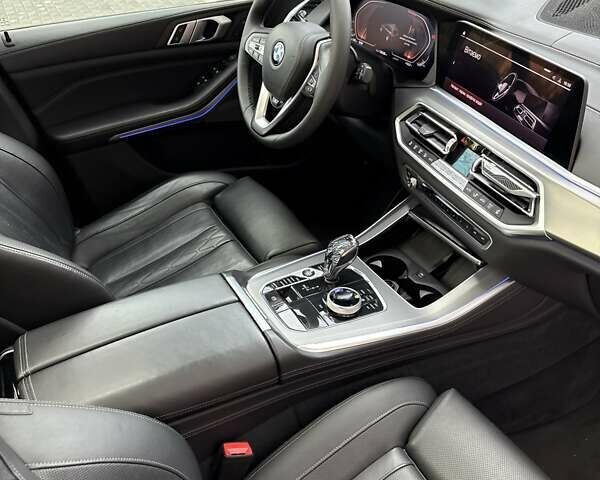 Серый БМВ Х5, объемом двигателя 3 л и пробегом 132 тыс. км за 54500 $, фото 57 на Automoto.ua