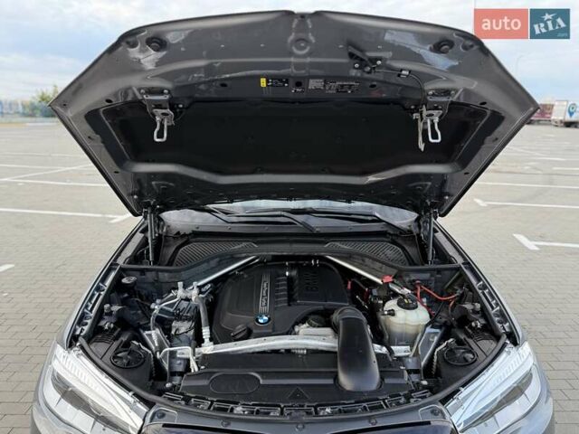 Сірий БМВ Х5, об'ємом двигуна 2.98 л та пробігом 116 тис. км за 35500 $, фото 38 на Automoto.ua