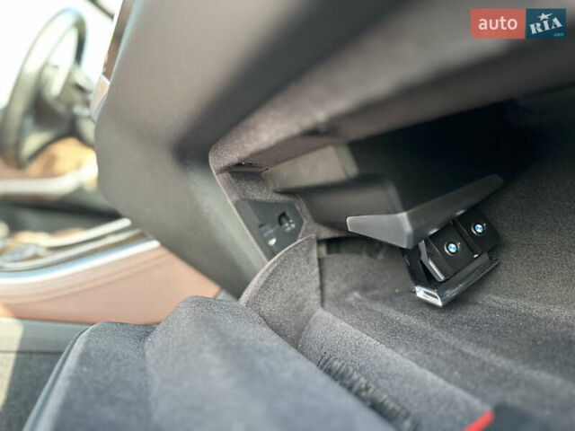 Сірий БМВ Х5, об'ємом двигуна 2.99 л та пробігом 114 тис. км за 68000 $, фото 37 на Automoto.ua