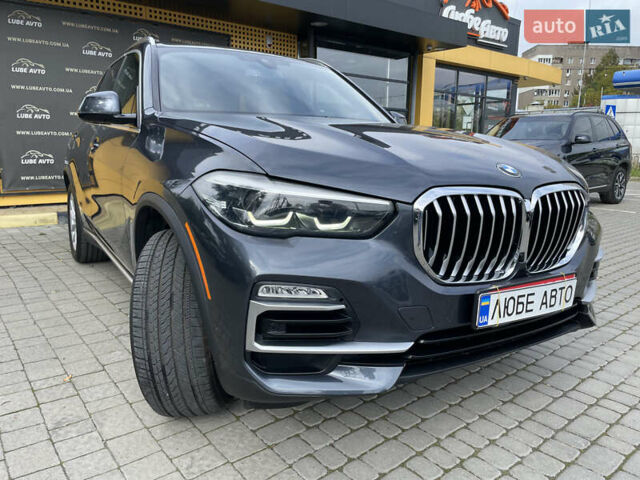Серый БМВ Х5, объемом двигателя 3 л и пробегом 169 тыс. км за 39000 $, фото 1 на Automoto.ua