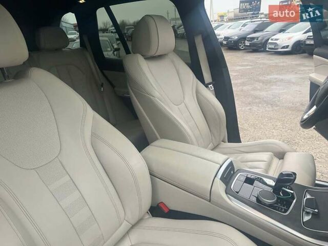 Серый БМВ Х5, объемом двигателя 3 л и пробегом 145 тыс. км за 48000 $, фото 41 на Automoto.ua