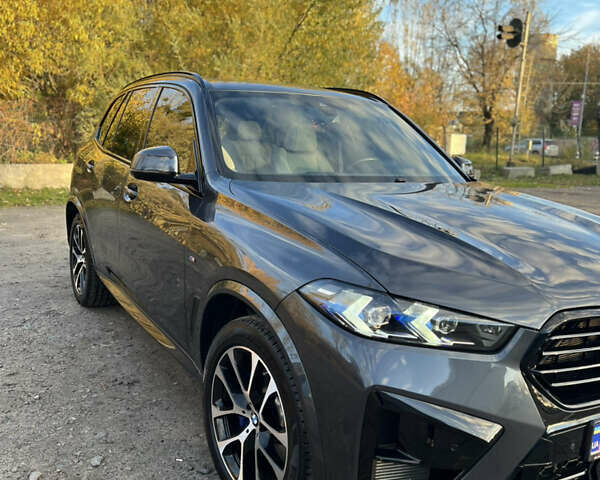 Серый БМВ Х5, объемом двигателя 3 л и пробегом 150 тыс. км за 48000 $, фото 7 на Automoto.ua