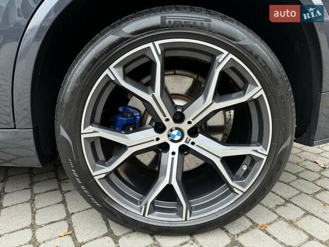 Серый БМВ Х5, объемом двигателя 3 л и пробегом 132 тыс. км за 61500 $, фото 55 на Automoto.ua