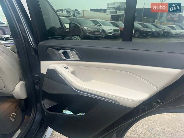 Серый БМВ Х5, объемом двигателя 3 л и пробегом 145 тыс. км за 48000 $, фото 38 на Automoto.ua