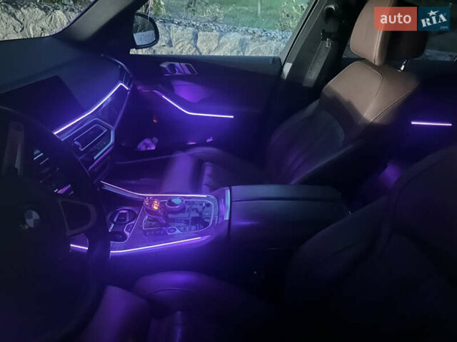 Сірий БМВ Х5, об'ємом двигуна 2.99 л та пробігом 114 тис. км за 68000 $, фото 28 на Automoto.ua