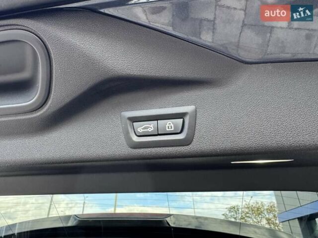 Серый БМВ Х5, объемом двигателя 3 л и пробегом 143 тыс. км за 71900 $, фото 38 на Automoto.ua