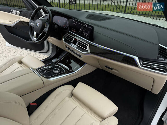 Серый БМВ Х5, объемом двигателя 3 л и пробегом 160 тыс. км за 41500 $, фото 29 на Automoto.ua
