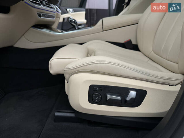 Серый БМВ Х5, объемом двигателя 3 л и пробегом 160 тыс. км за 41500 $, фото 22 на Automoto.ua