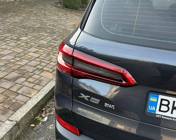 Сірий БМВ Х5, об'ємом двигуна 2.99 л та пробігом 130 тис. км за 50500 $, фото 4 на Automoto.ua
