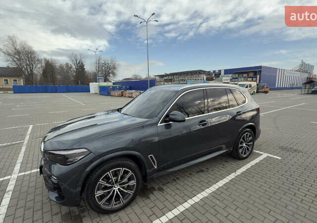 Серый БМВ Х5, объемом двигателя 3 л и пробегом 130 тыс. км за 52550 $, фото 26 на Automoto.ua