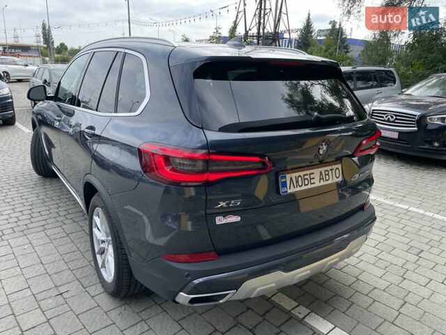 Серый БМВ Х5, объемом двигателя 3 л и пробегом 169 тыс. км за 39000 $, фото 3 на Automoto.ua