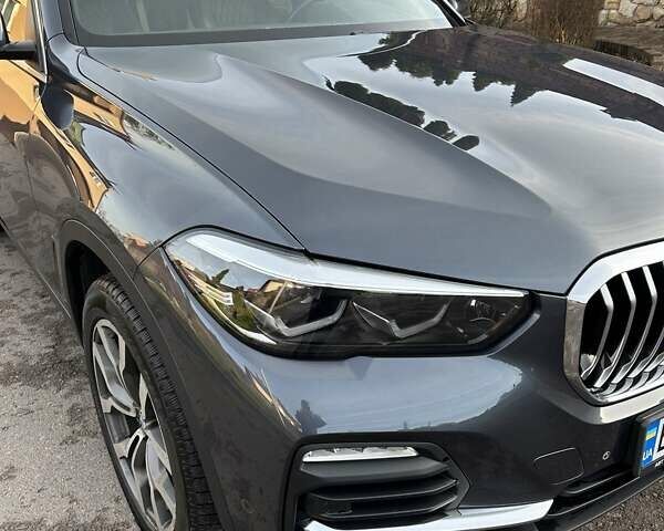 Сірий БМВ Х5, об'ємом двигуна 2.99 л та пробігом 130 тис. км за 50500 $, фото 2 на Automoto.ua